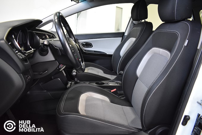 KIA cee'd 1.6 CRDi 136 CV DCT SW EcoDynamics Business Class